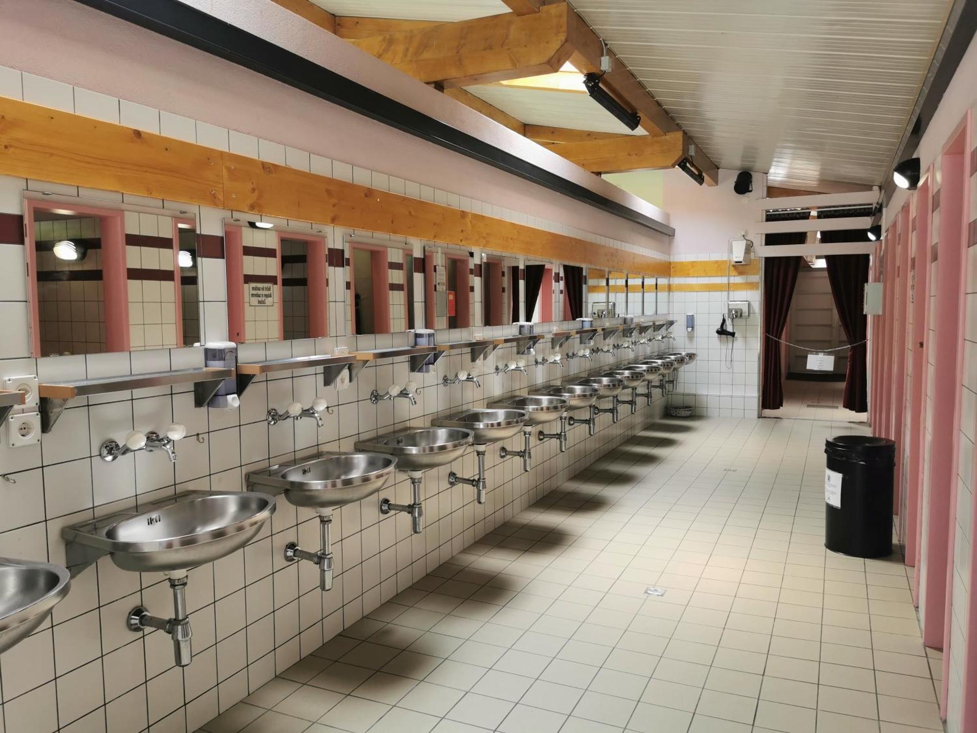 Camping Melezza Losone Exterior foto